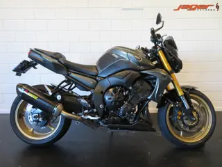 Yamaha FZ8 FZ-8 HISTORIE AKRAPOVIC TOP! (bj 2011)