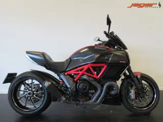 Ducati DIAVEL CARBON ABS CRUISER SPORTDEMP (bj 2015)