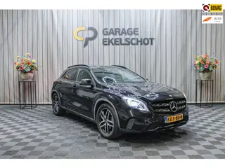 Mercedes-Benz GLA-KLASSE 180 Automaat/Night/Carplay/Pdc