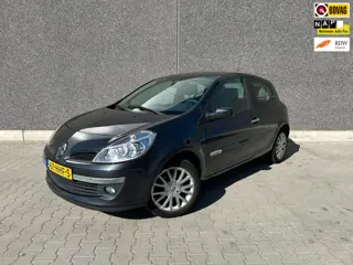Renault Clio 1.2-16V Special Rip Curl | CRUISE CONTROL | LM VELGEN | ISOFIX | APK T/M 7-4-2027 | NW 