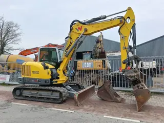 Neuson et90 graafmachine 9 ton excavator bagger ET90