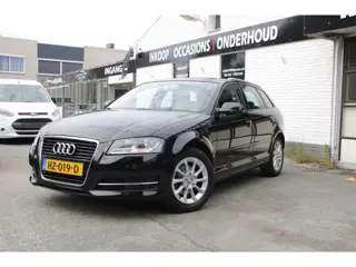 Audi A3 Sportback 1.2 TFSI Attraction / Airco / Parkeersensoren Achter / Elektrische ramen
