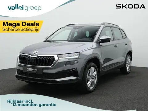 Skoda Karoq 1.5 TSI ACT 150 pk DSG Business Edition | LED | Stoelverwarming | Achteruitrijcamera | K
