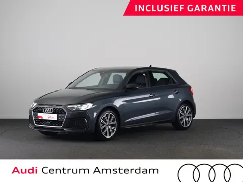 Audi A1 Sportback 30 TFSI S edition 110pk | Led koplampen | Sportstoelen | Navigatie via App | 17 in