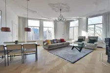 Woning aan de Ruysdaelkade te Amsterdam