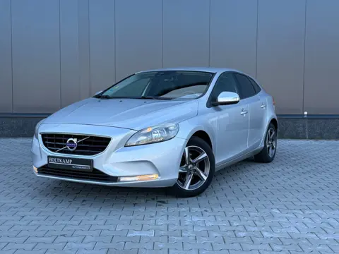 Volvo V40 1.6 D2 Summum Business R-Design| CRUISE | AIRCO | BLUETOOTH