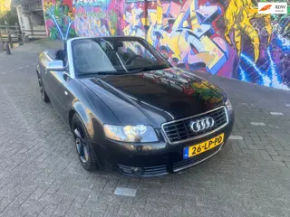 Audi A4 Cabriolet 3.0 V6 Exclusive mooie auto vol optie's bose carplay leer automaat rijd heerlijk