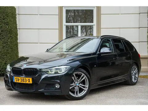 BMW 3-serie Touring 320i Edition M Sport Shadow High Executive TREKHAAK | LEDER | CAMERA | ORG NL