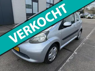 Toyota Aygo 1.0-12V + / APK / NAP/EERSTE EIGENAAR / ELEK RAMEN / 5DRS / GOED ONDERHOUDEN / MEENEEM P