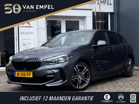 BMW 1-serie 118i M-Sport | M Interieur + Exterieur | NL-Auto | Leder + Stoelverwarming | Camera | LE