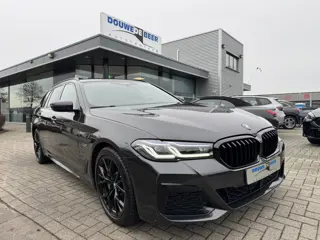 BMW 5 Serie Touring 530e xDrive M Sport Laser | Adapt. Cruise | HUD | Stoelverw. | Camera | HiFi