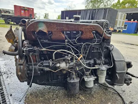 Bedford 44x BEDFORD engine Bedford Motoren met Gearbox – 44 Stuks – Diesel – Industriële Units PM272