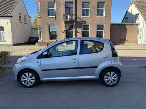 Citroen C1 1.0-12V Ambiance AIRCO WERKEND 5 DEURS BUMPERS BESCHADIGD