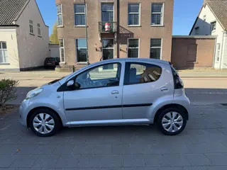 Citroen C1 1.0-12V Ambiance AIRCO WERKEND 5 DEURS BUMPERS BESCHADIGD