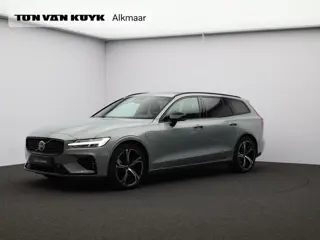 Volvo V60 T8 455PK Plug-in hybrid AWD Plus Dark / Panoramadak / Head-Up Display / 360 Camera / Sport