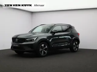 Volvo XC40 2.0 B4 Plus Dark / Panoramadak / Nubuck Bekleding / Harman Kardon / Elektrische Stoelen /