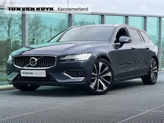 Volvo V60 2.0 B4 Inscription / Elek. verstelbare stoelen / Stoelen+stuur verwarmd / 360 camera / Har