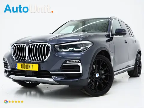 BMW X5 xDrive45e High Executive | Panoramadak | Luchtvering | Trekhaak | Head Up | Camera | Keyless
