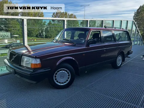 Volvo 245 2.0i Polar 1e eigenaar, Nederlandse auto originele staat. Uniek, deze auto wordt aangebode