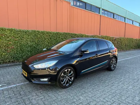 Ford Focus 1.6 TDCI Titanium Zeer mooie auto-Nieuwe motor