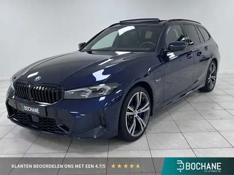 BMW 3-serie Touring 330e xDrive | 293PK | M-Sport | Panoramadak | Trekhaak | Head-Up Display | HIGH 