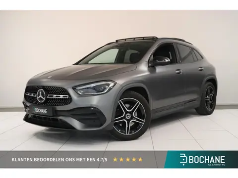 Mercedes-Benz GLA-klasse 200 Business Solution AMG | Burmester | Panoramadak | Matrix LED | Memory |