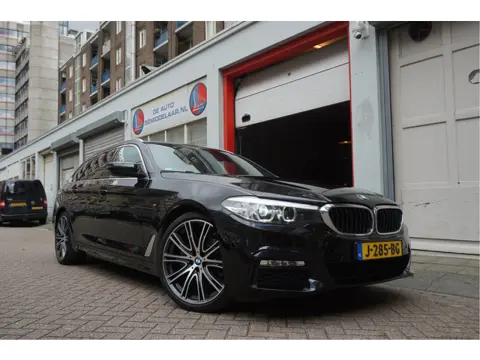 BMW 5 Serie Touring 520i High Executive M-SPORT | 20inch | Electrische sportzetels | Volledig onderh