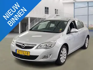 Opel Astra 1.4 Turbo Cosmo Navi, Bluetooth, Nieuwe APK, Clima, NAP, LMV, ...