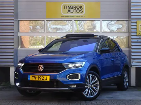 Volkswagen T-Roc 2.0 TSI 190pk DSG 4M *Pano/Leer/Digi/Trekh/NL Auto*