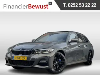 BMW 3 Serie Touring 330e eDrive AUT8 M-SPORT PANODAK LEDER NAVI CAMERA DIGI-DASH APPLE-CARPLAY  LEDL