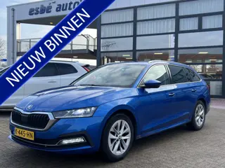 Škoda Octavia Combi 1.5 TSI 150 pk First Edition Trekhaak Navi Led Matrix Stoelverwarming Adaptieve 