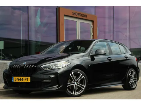 BMW 1-serie 118i M-Sport | Digitale cockpit | Leder | camera | DAB