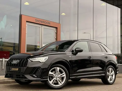 Audi Q3 40 TFSI Quattro S-Line | Matrix | Parkeersensoren | Drive Select | Ambiance Verlichting |