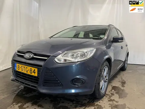 Ford Focus Wagon 1.0 EcoBoost Edition MOTOR SCHADE!!