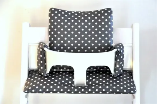 Stokke tripp trapp stoelverkleiner kussen gecoat 'dark grey'
