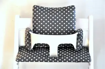 Stokke tripp trapp stoelverkleiner kussen gecoat 'dark grey'