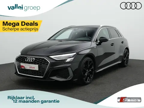 Audi A3 Sportback 35 TFSI 150 pk S-tronic S-Line | Navigatie | Stoelverwarming | Parkeersensoren ach