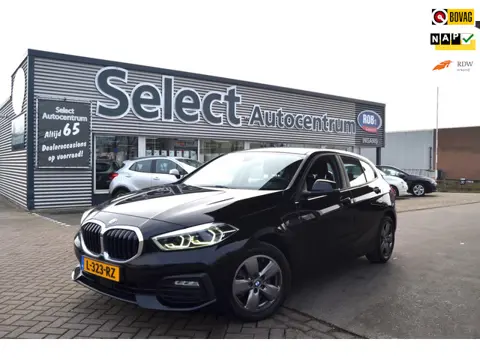 BMW 1-serie 118i Business Edition\ Automaat nw model aple carplay