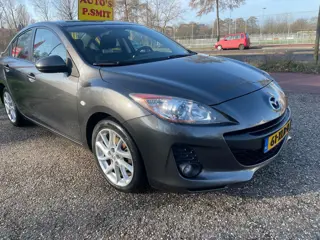 Mazda 3 1.6 Navigator AIRCO CRUISE CONT SPORTVELG STOELVERW NAVI