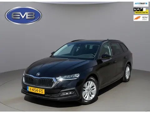 Skoda Octavia Combi 1.0 TSI Ambition 11-2023 1 e eigenaar, Origineel NL auto met nationale auto pas