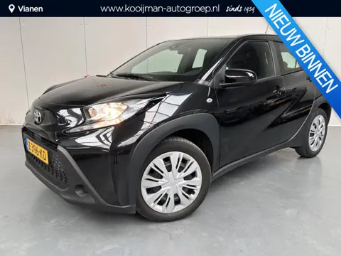 Toyota Aygo X 1.0 VVT-i S-CVT Play