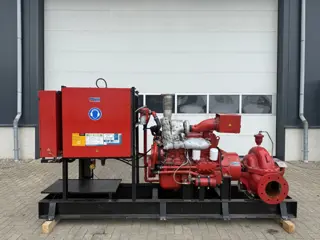 Iveco 8061 SRI 40.00 Van Wijk & Boerma Firepack Waterpomp 450 m3 / h As New !