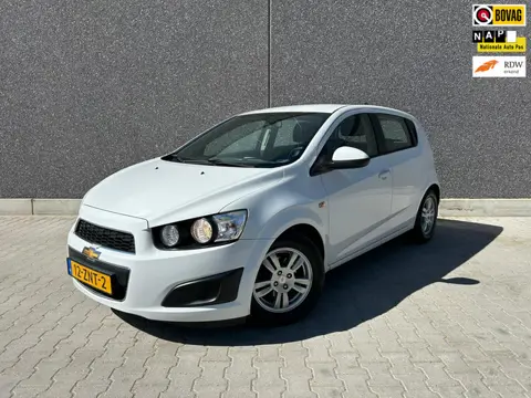 Chevrolet Aveo 1.2 LT | TREKHAAK | CRUISE CONTROL | AUX/USB | AIRCO | ISOFIX | APK T/M 27-2-2027 | A