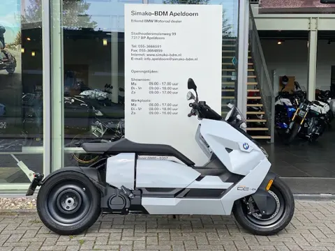 BMW CE 04 (bj 2024, automaat)