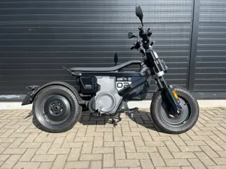 BMW CE 02 (bj 2025, automaat)