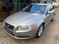 Volvo V70 3.2 Summum Automaat 238PK / LEER / XENON / TREKHAAK
