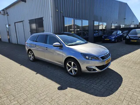 Peugeot 308 SW 1.2 e-THP Première (bj 2014)