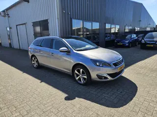 Peugeot 308 SW 1.2 e-THP Première (bj 2014)