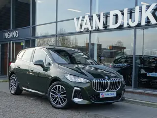 BMW 2 Serie Active Tourer 225e xDrive M Sportpakket Ada. M-onderstel DAB Sportstoelen Parkeerhulpsys