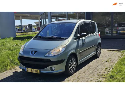 Peugeot 1007 1.4 Gentry